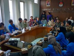 Diduga Adanya Pemotongan Anggaran Mamin, Aliansi Mahasiswa Datangi Kantor KPU Kabupaten Tangerang